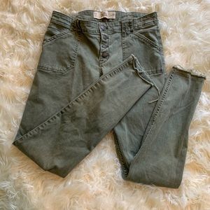 American Eagle army green skinny jeans